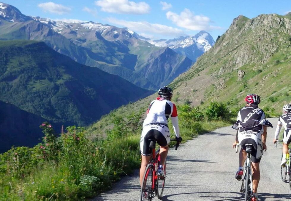 Traversée des Pyrénées à vélo - Sport Azur
