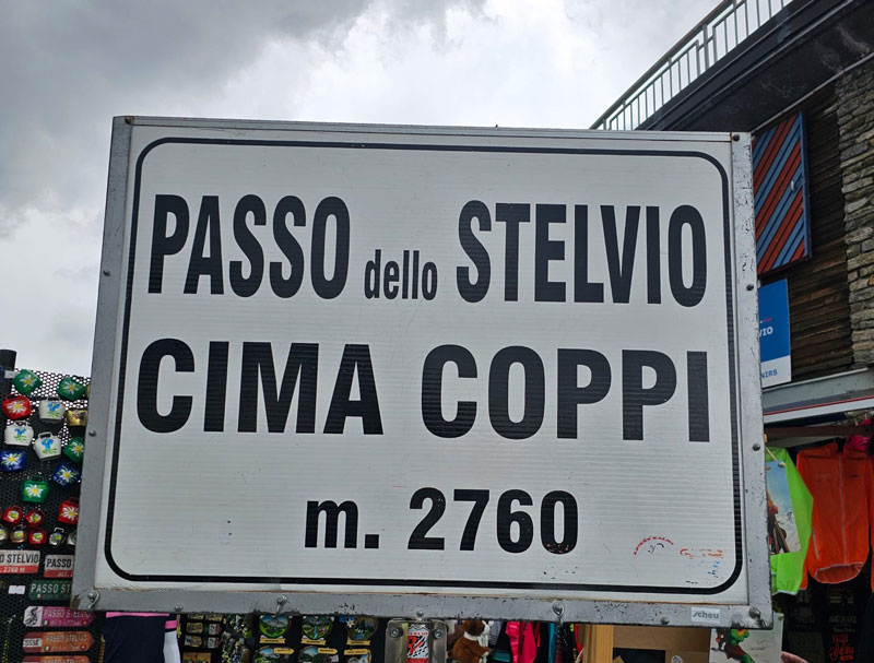 Le stelvio à vélo
